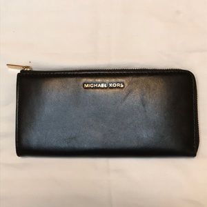 Michael Kors - black leather wallet